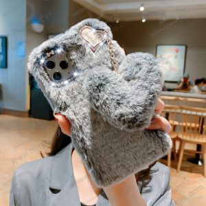 قاب فانتزی پشمالو iPhone 13 Pro Max نگین دار همراه با آویز قلبی