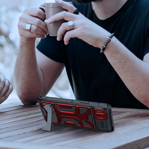 قاب ضد ضربه پایه دار iPhone 14 Plus مارک نیلکین مدل Adventurer Pro