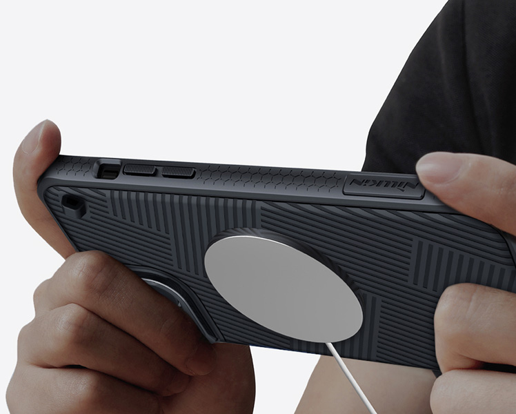 قاب محافظ مگنتی بند دار iPhone 14 Plus مارک نیلکین مدل Strap Magnetic Case