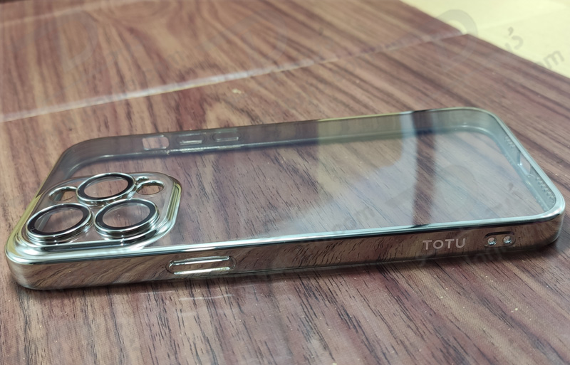گارد ژله‌ای با محافظ لنز مخصوص آیفون 14 پلاس مارک TOTU