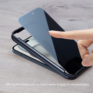 خرید گلس شیشه ای حریم شخصی با ابزار نصب iPhone 15 Plus نیلکین مدل Guardian Full Coverage Privacy