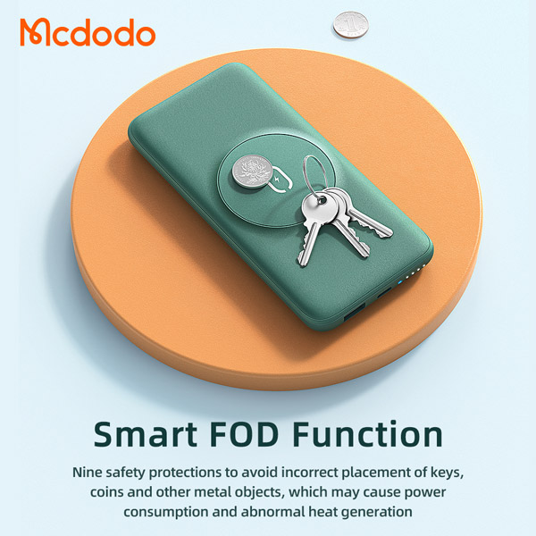 خرید پاور بانک 10 هزار وایرلس مگ سیف Mcdodo MC-877 پایه دار به همراه کابل شارژ
