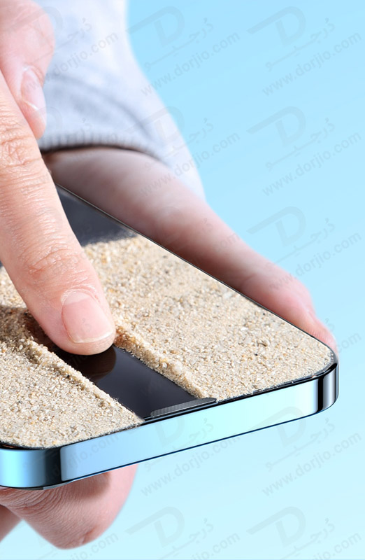 خرید گلس شیشه ای تمام شفاف iPhone 15 Pro با ابزار مخصوص نصب مارک XUNDD سری AXE