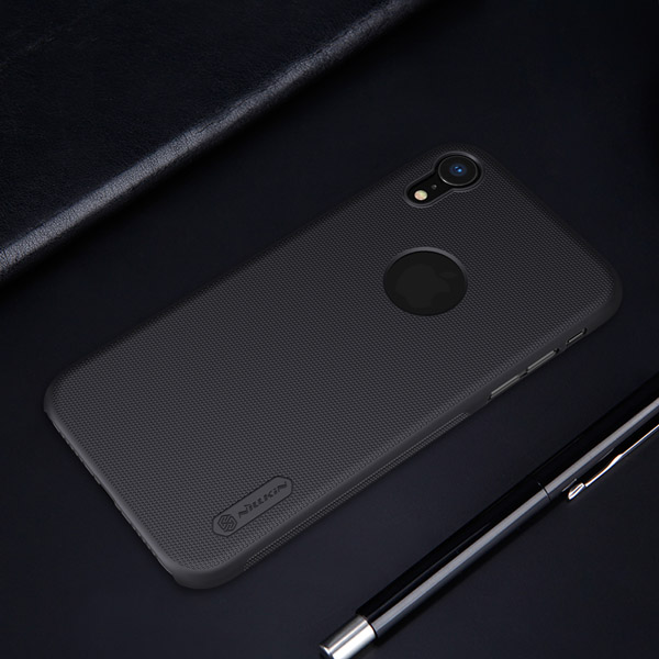 خرید قاب محافظ حفره لوگو iPhone XR مارک نیلکین مدل Super Frosted Shield With LOGO cutout