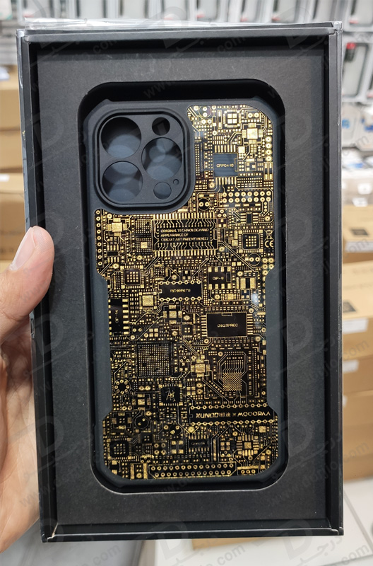 خرید قاب لوکس طلایی iPhone 14 Pro مارک XUNDD سری GOLD MOOOPAA