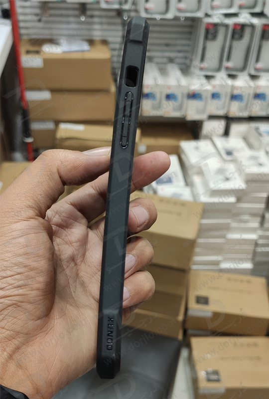 خرید قاب لوکس طلایی iPhone 15 Pro مارک XUNDD سری GOLD MOOOPAA