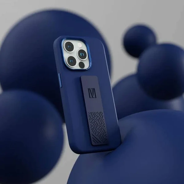 خرید گارد سیلیکونی Grip مگنتی iPhone 15 Pro Max مارک LEVELO