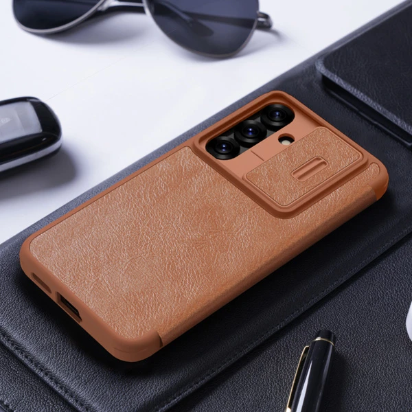 خرید کیف چرمی محافظ دوربین دار Samsung Galaxy S25 مارک نیلکین مدل Qin Pro