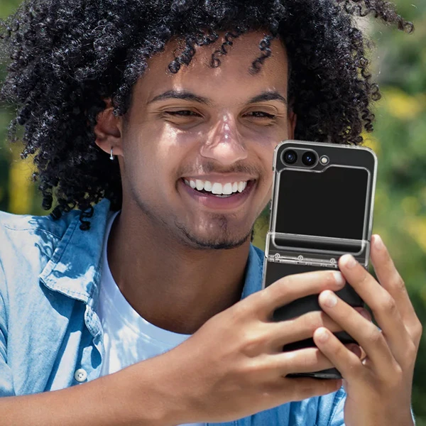 خرید کریستال کاور شفاف Samsung Galaxy Z Flip 6 مارک Spigen خرید کریستال کاور شفاف Samsung Galaxy Z Flip 6 مارک Spigen