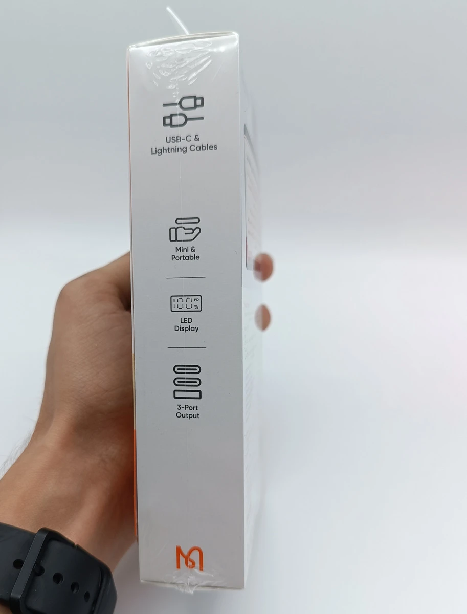 خرید پاور بانک 22.5 وات 10000 میلی‌آمپر با دو کابل متصل Type-C و Lightning برند Mcdodo مدل MC-2550 