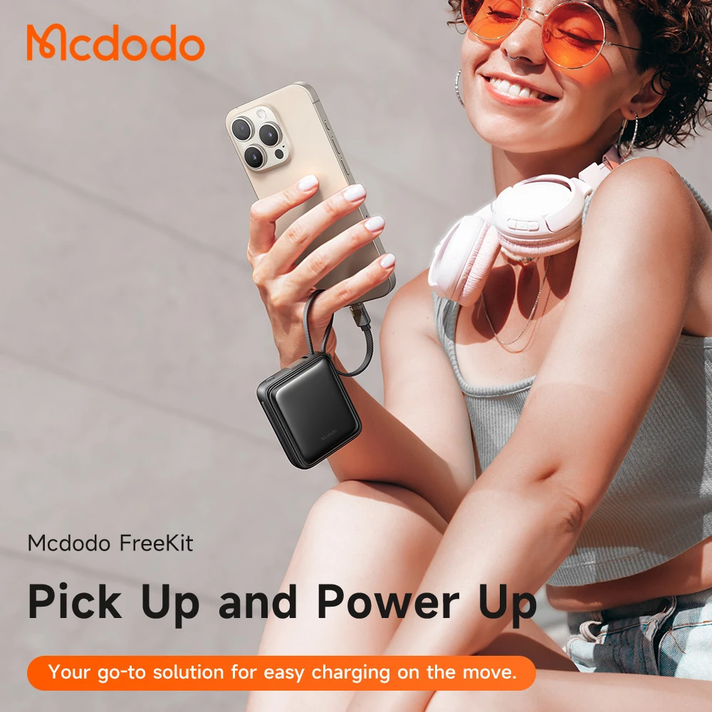 خرید پاور بانک 22.5 وات 10000 میلی‌آمپر با دو کابل متصل Type-C و Lightning برند Mcdodo مدل MC-2550 