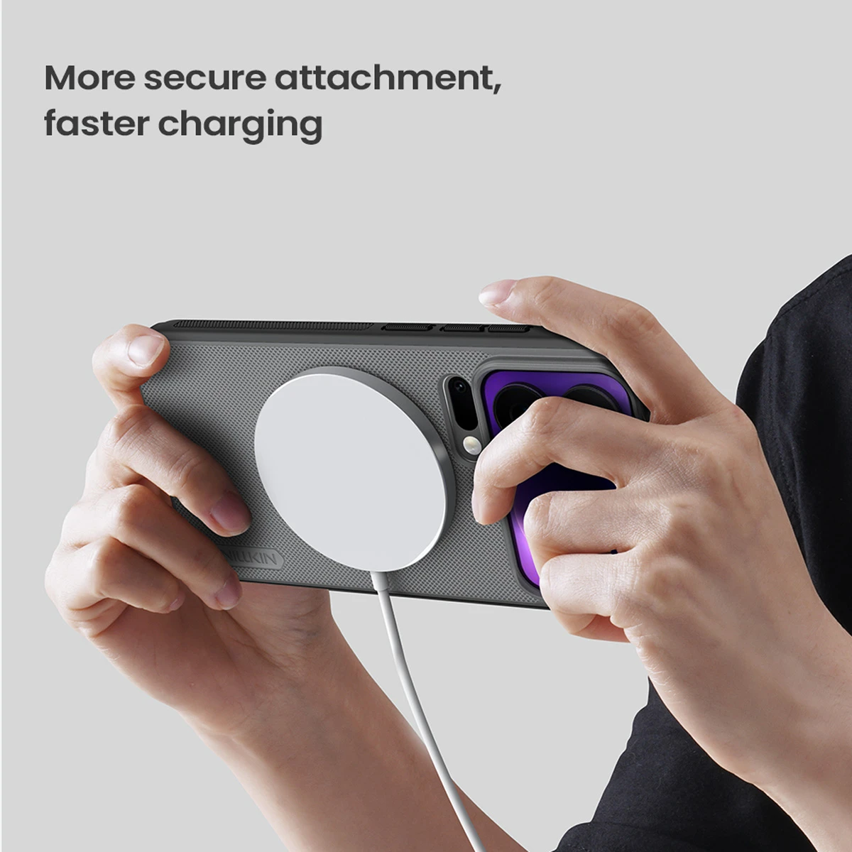 قاب ضدضربه دودی مگنتی Xiaomi 17 Pro Max مارک نیلکین مدل Super Frosted Shield Pro Clear Magnetic