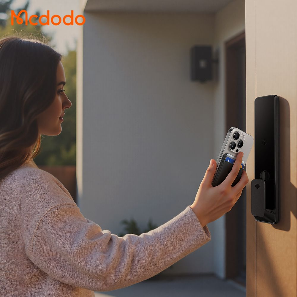 جا کارتی چرمی مگنتی با ظرفیت 3 کارت برند مک دودو مدل Mcdodo WH-7920