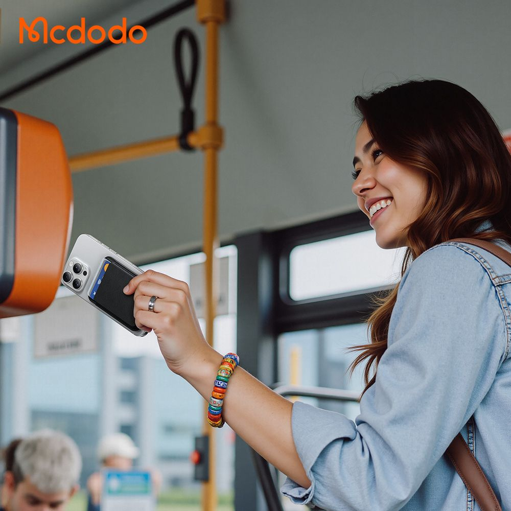 جا کارتی چرمی مگنتی با ظرفیت 3 کارت برند مک دودو مدل Mcdodo WH-7920