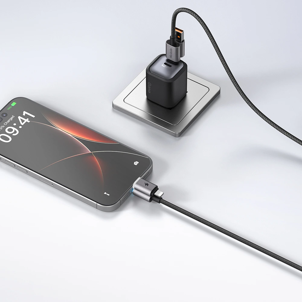 کابل شارژ چند سر 4 کاره مگنتی 60 وات Type-C و USB-A به Lightning و Type-C طول 1.2 متر برند مک دودو مدل Mcdodo CA-6560