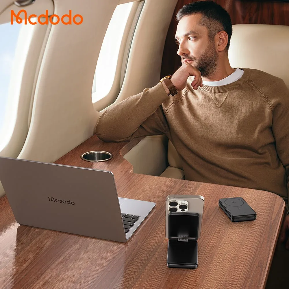 پاوربانک 10 هزار میلی آمپر 20 وات وایرلس شارژ مگ سیف دارای استند تاشو سری Qi2 برند مک دودو مدل Mcdodo MC-6310