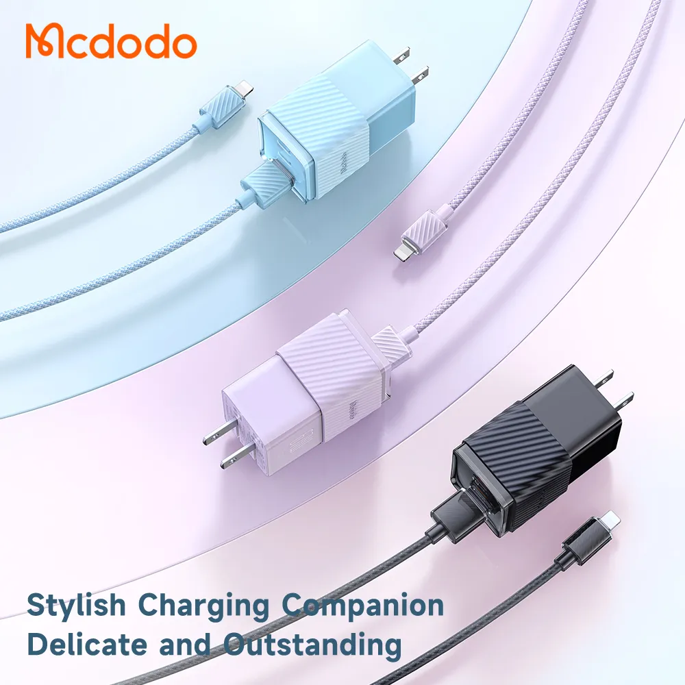 کابل شارژ سریع 15 وات 3 آمپر USB به Lightning طول 1.2 متر برند مک دودو مدل CA-3640